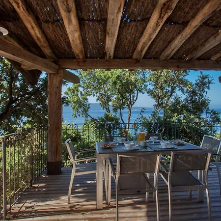 Вилла Domaine Arcobiato