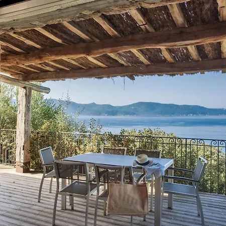 Вилла Domaine Arcobiato *