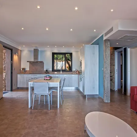 فيلة Domaine Arcobiato *