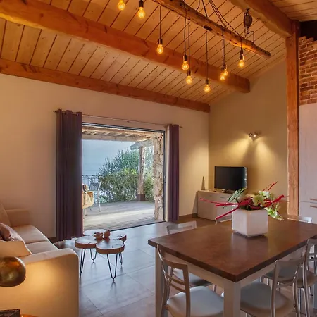 Domaine Arcobiato Villa *