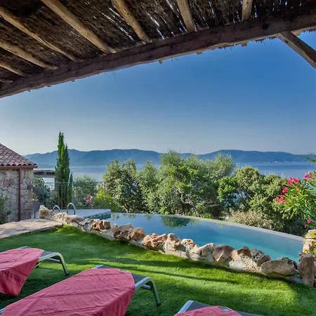 Villa Domaine Arcobiato Olmeto (Corsica)