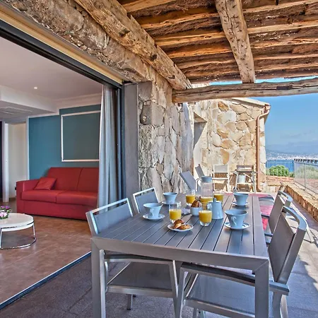 Domaine Arcobiato Villa *