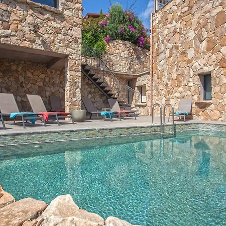 Domaine Arcobiato Villa *