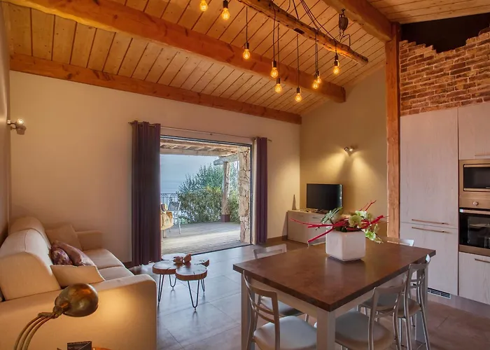 Domaine Arcobiato Villa *